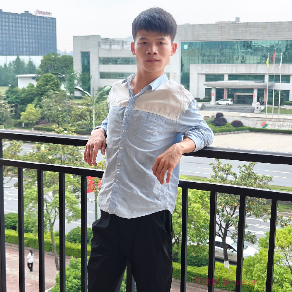 湖南28岁单身帅哥真诚找对象-东营征婚相亲网
