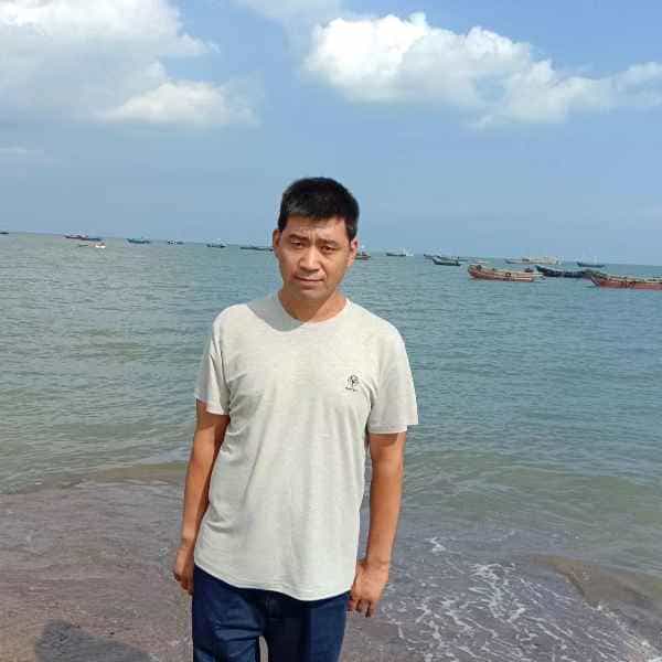 44岁岁辽宁单身帅哥 - 东营吉缘网